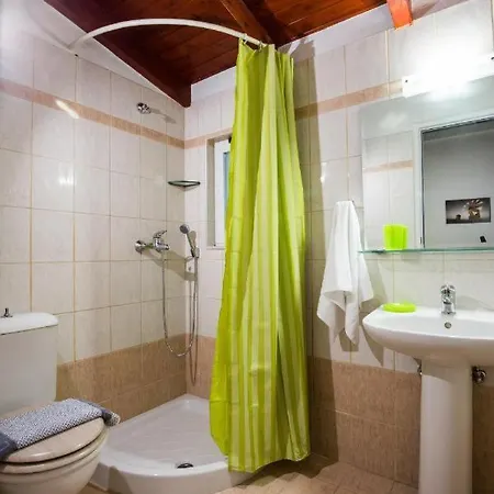 Green Apartments Apartment *