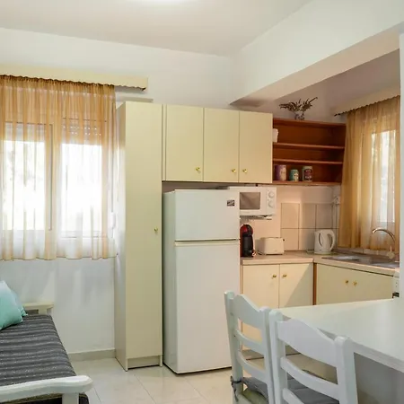 Green Apartments Apartment *