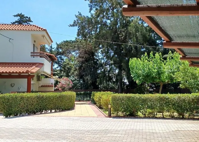 Green Apartments فاليراكي