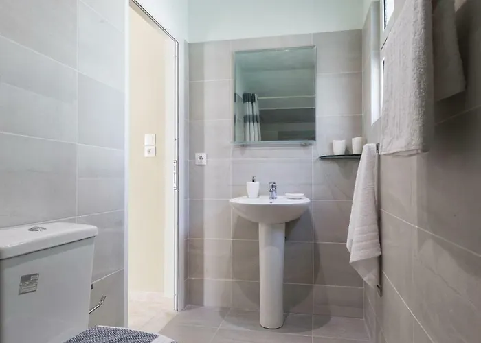 شقة Green Apartments فاليراكي