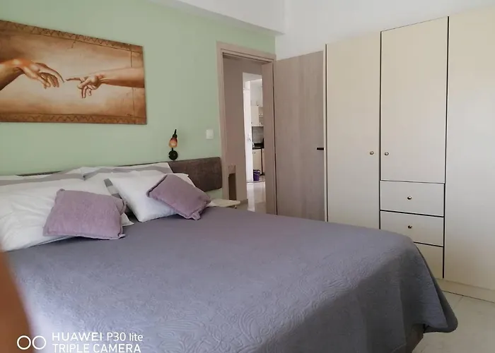 Green Apartments * פליראקי