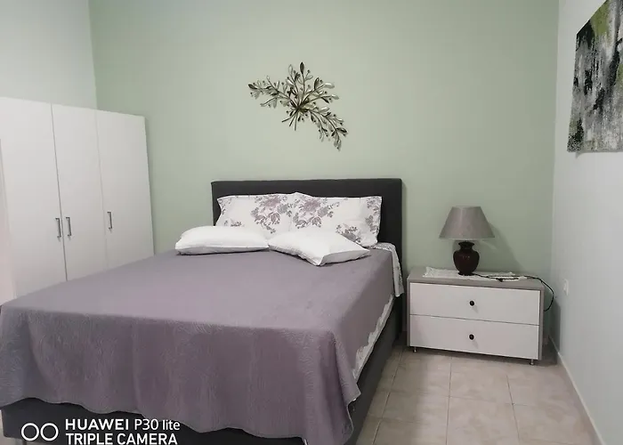 شقة Green Apartments فاليراكي