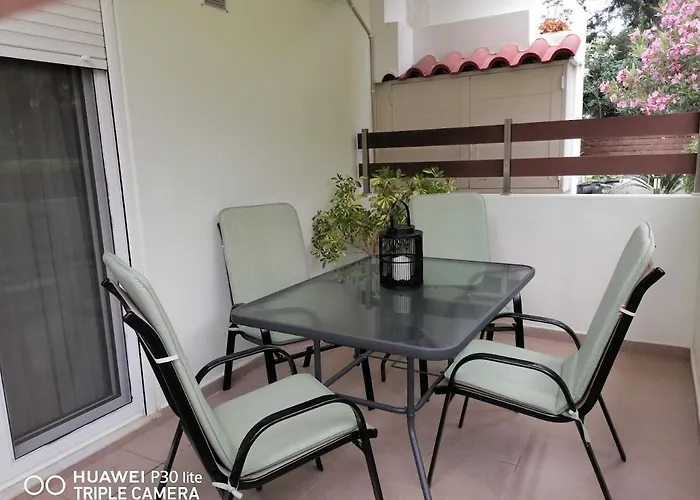 Green Apartments فاليراكي